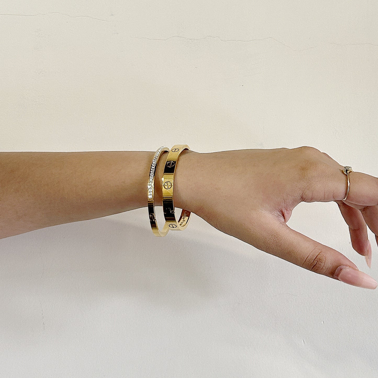SCREW BRACELET 18K GOLD PLATED
