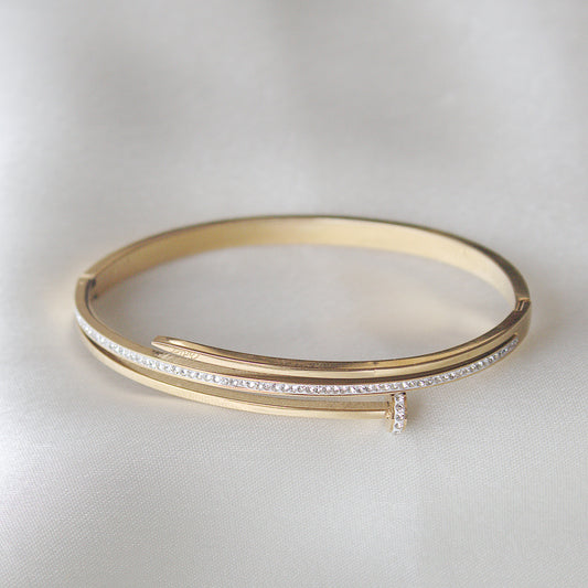 NAIL DIMOND STUDDED 18K GOLD PLATED BRACELET