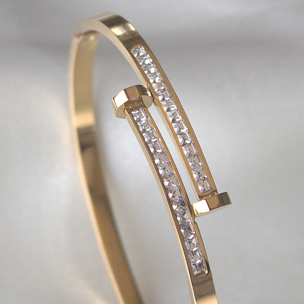 DUAL DIMOND STUDDED NAIL BRACELET 18K GOLD PLATED