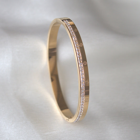 DIMOND STUDDED SCREW BRACELET 18K GOLD PLATED