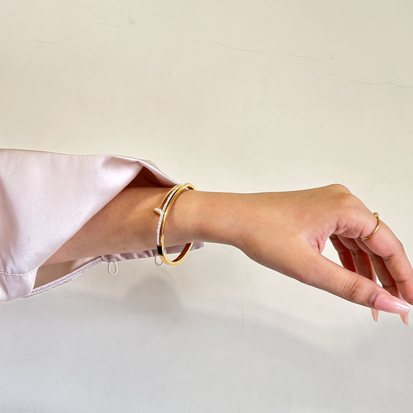 NAIL DIMOND STUDDED 18K GOLD PLATED BRACELET