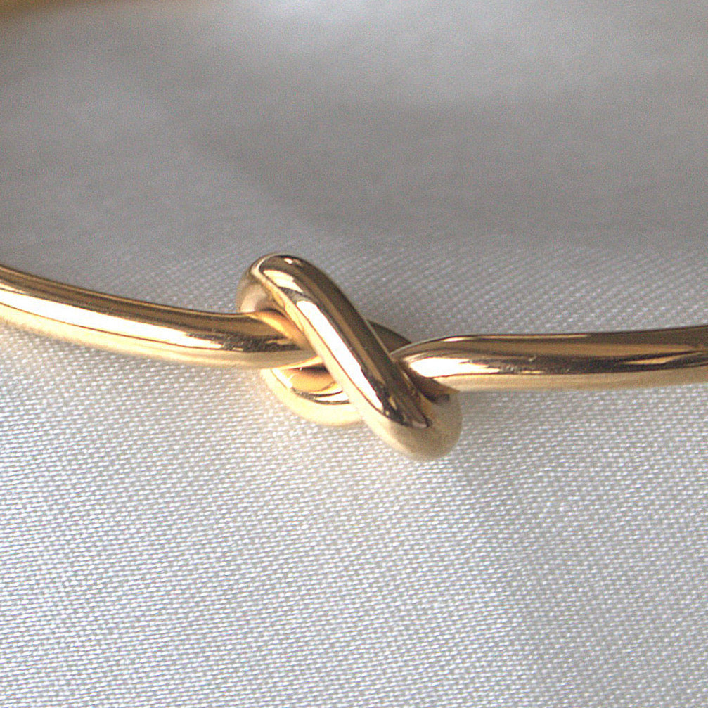 KNOT BANGLE 18K GOLD PLATED
