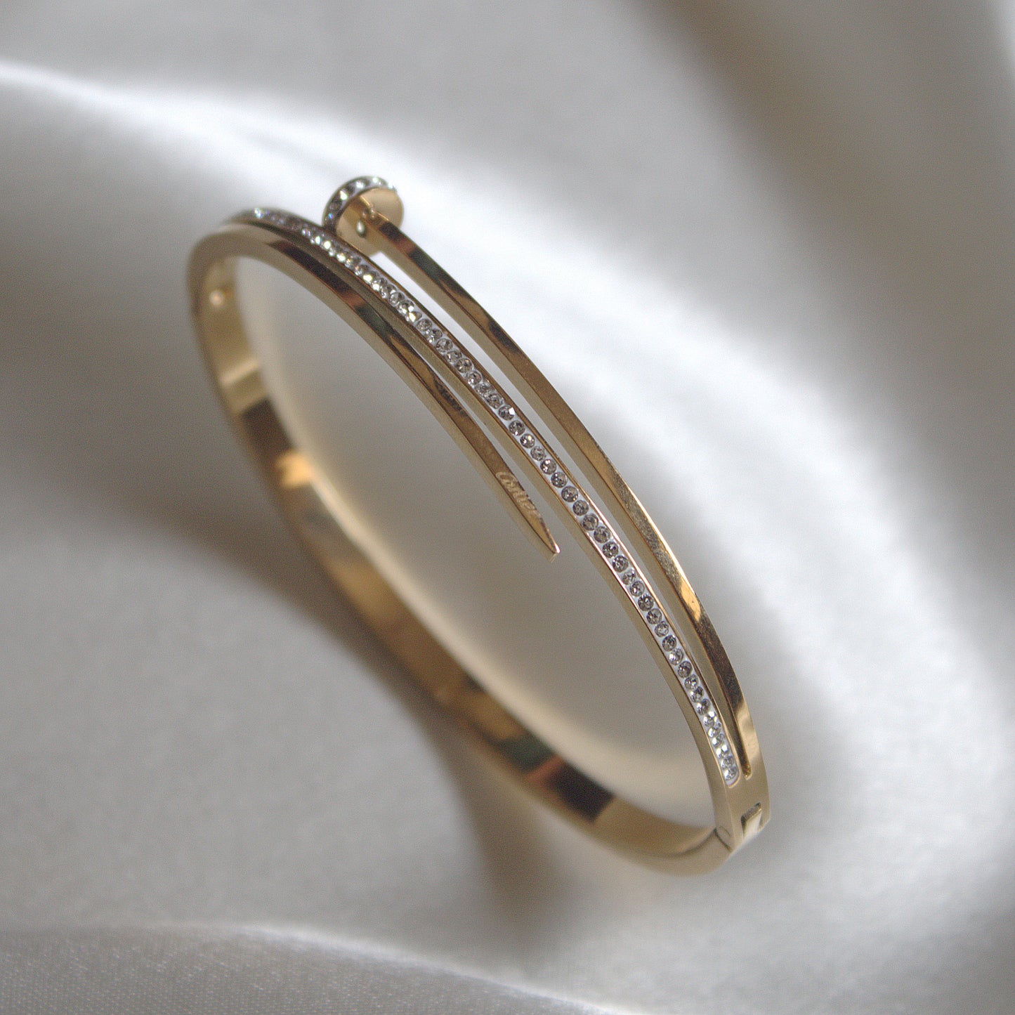 NAIL DIMOND STUDDED 18K GOLD PLATED BRACELET