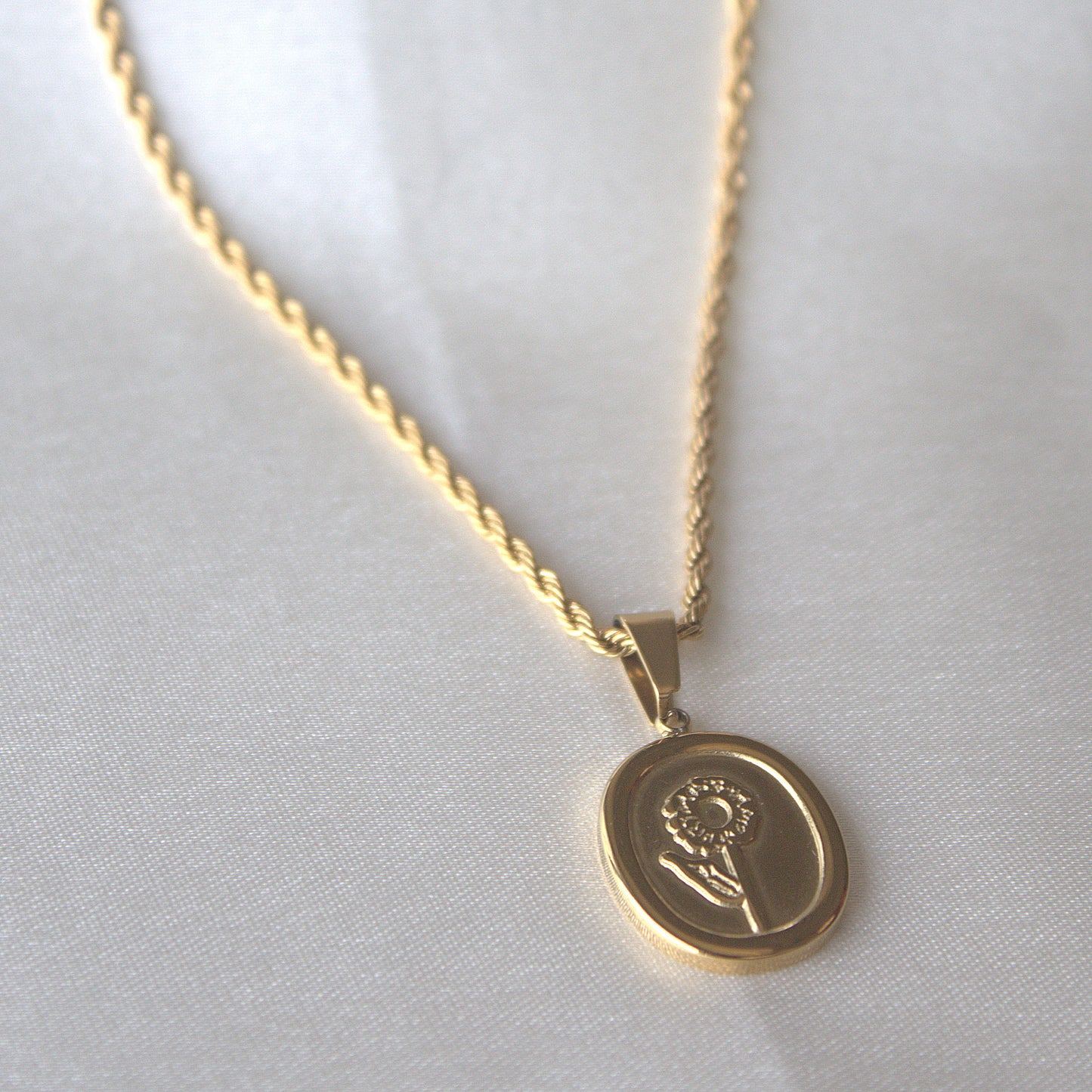 SUNFLOWER PENDANT NECKLACE 18K GOLD PLATED